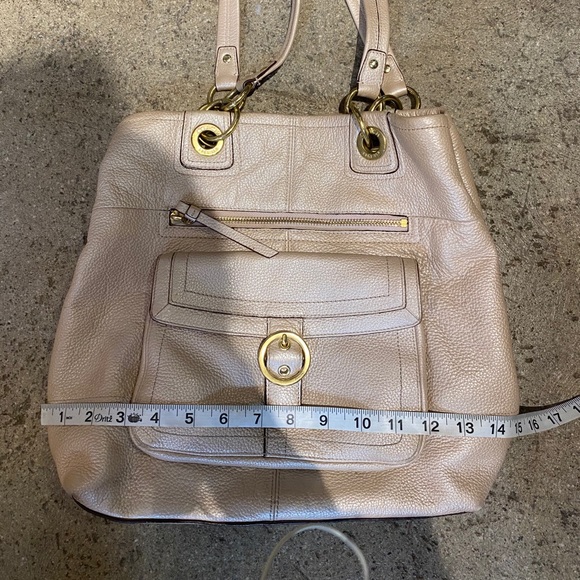 Coach No L1173-F18890 pearlized cream - Picture 8 of 10